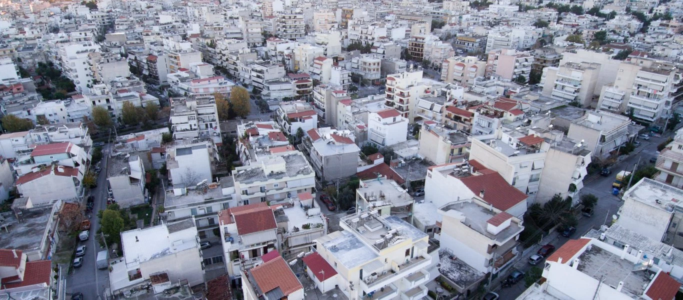 Στο «συρτάρι» οι αλλαγές που ετοίμαζε το ΥΠΟΙΚ στα ακίνητα λόγω κορωνοϊού - Τι θα ισχύσει για τα ενοίκια